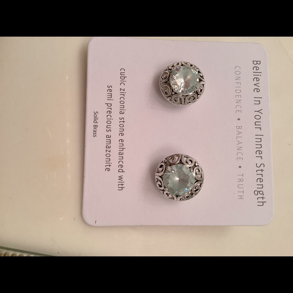 Beautiful semi precious stone earrings beautifully made - Picture 2 of 4